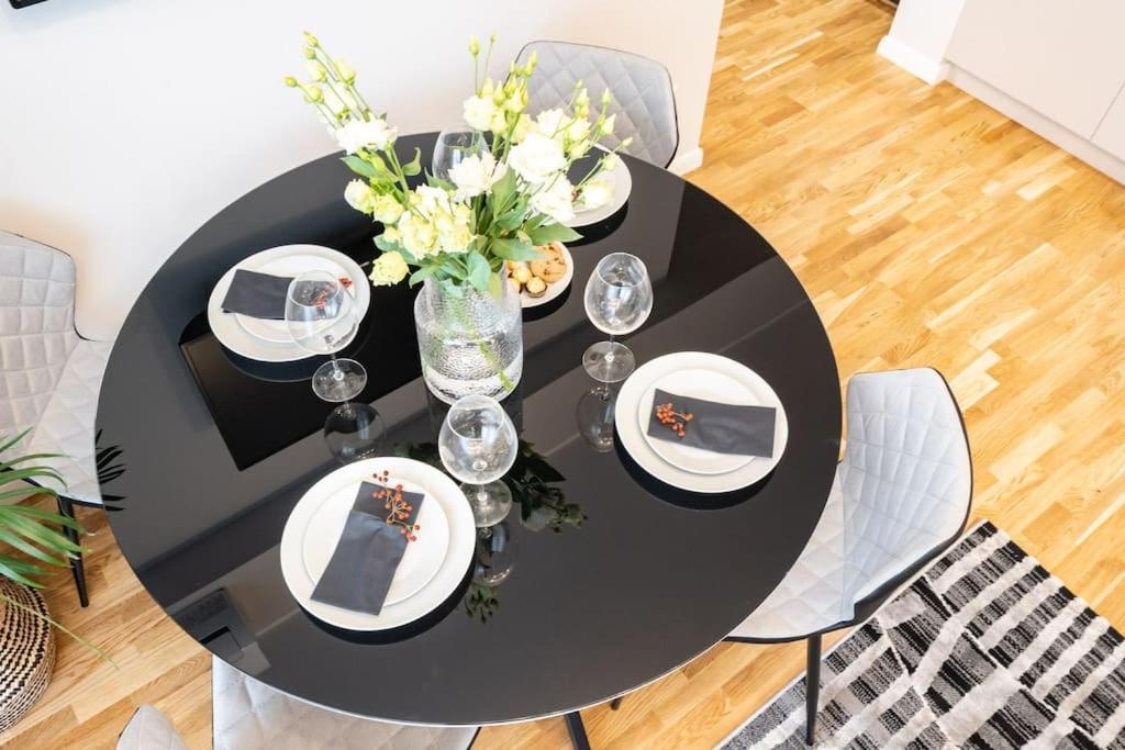 Sunny 2Br Flat - Top Location - Stunning Views Bucureşti Eksteriør bilde